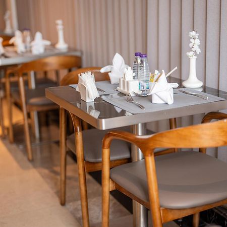 Charli Hotel Jeddah By Ahs Екстер'єр фото